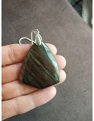 Pendentif oeil de fer triangulaire par La Bijouterie Minérale