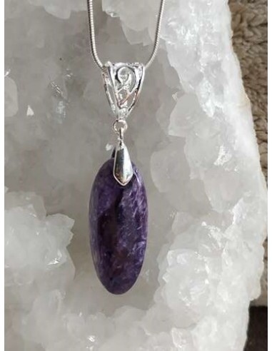 Pendentif en charoïte allongé ovale de La Bijouterie Minerale
