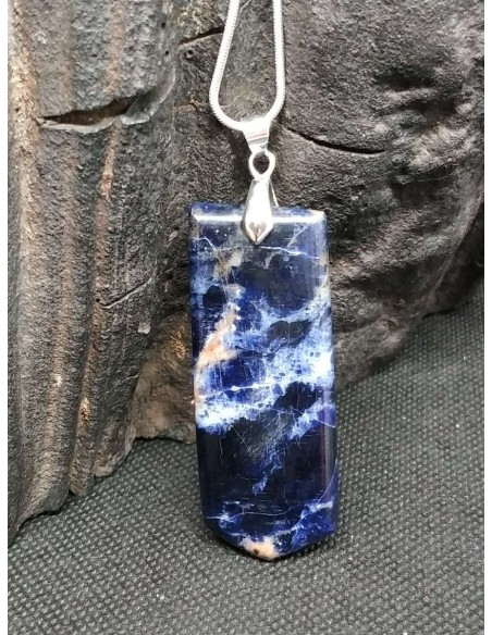 Pendentif en Sodalite de La Bijouterie Minérale