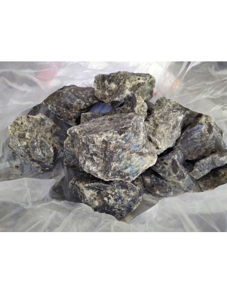 pierre brute de labradorite de Madagascar