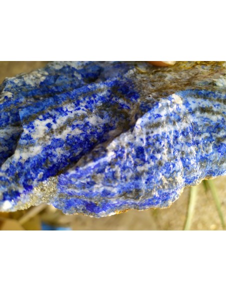 pierre brute de lapis lazuli