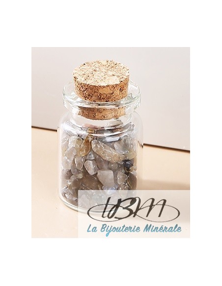 Bouteille de chips de pierres roulées spectrolite-labradorite par La Bijouterie Minérale