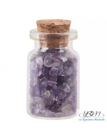 Bouteille de chips de pierres roulées d'améthyste de La Bijouterie Minérale