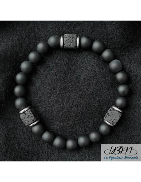 Bracelet homme-perles de 8mm onyx et petite pierre de lave carrée par La Bijouterie Minérale