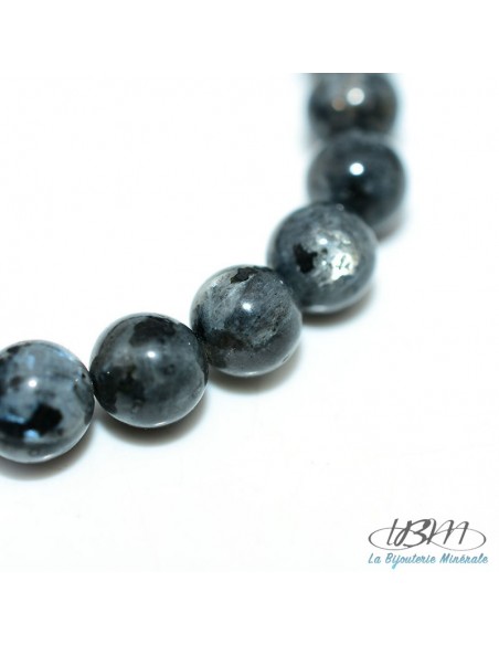 Détail bracelet-perles de 8 en pierre naturelle de Larvikite par La Bijouterie Minérale