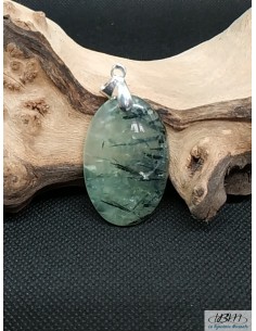 Pendentif en Préhnite forme Ovale de 25*40 mmBélière en métal argentée par La Bijouterie Minérale Pièce unique