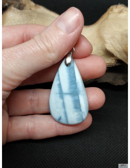 Pendentif en Opale Owyhee forme goutte d'eau 34*40mm de La Bijouterie Minérale