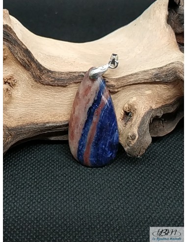 Pendentif en Sodalite du Congo par La Bijouterie Minérale