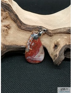 Grand pendentif en agate Crazy-lace naturelle forme triangulaire de La Bijouterie Minérale 2