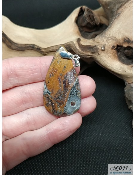 Grand pendentif en agate Crazy-lace naturelle forme goutte de La Bijouterie Minérale