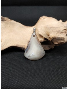 Pendentif en agate naturelle forme ovale de La Bijouterie Minérale 2