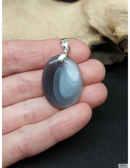 Pendentif en agate naturelle forme ovale de La Bijouterie Minérale