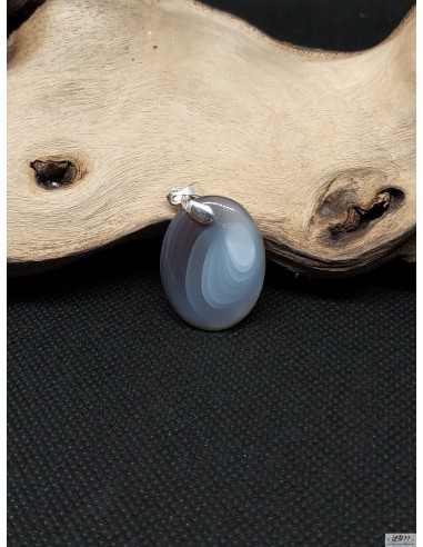 Pendentif en agate naturelle forme ovale par La Bijouterie Minérale