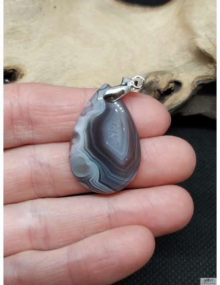 Pendentif en agate naturelle forme goutte d'eau par La Bijouterie Minérale