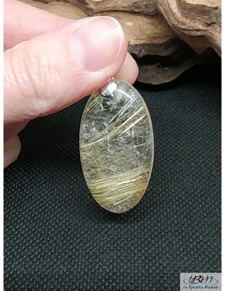 Pendentif en quartz rutile ovale par la Bijouterie Minérale