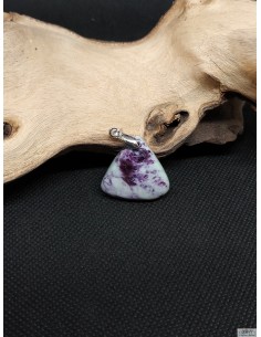 Pendentif en kämmerérite par La Bijouterie Minérale 2