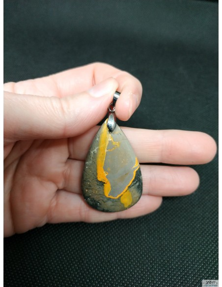 Pendentif jaspe Bumble bee ou Jaspe Bourbon de  La Bijouterie Minérale