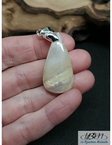 Pendentif enBélomorite (pierre de soleil) de  La Bijouterie Minérale