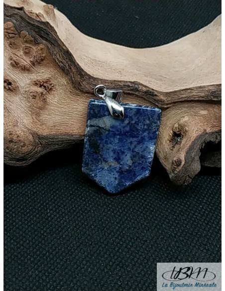 Pendentif en Sodalite de 32,5*24,9 mm de La Bijouterie Minérale