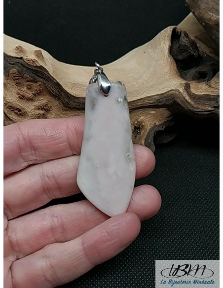 Pendentif en Opale rose des Andes forme de 51,2*22,7mm par La Bijouterie Minérale