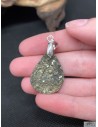 Pendentif en Pyrite de 27,8*21 mm finition druze forme goutte d'eau par La Bijouterie Minerale
