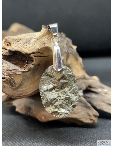 Pendentif en Pyrite de 24,1*18,2 mm finition druze forme ovale par La Bijouterie Minerale