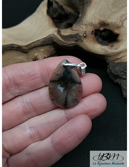 Pendentif en Chyastolite (andalousite) de 26,1*18 mm forme goutte d'eau de La Bijouterie Minerale