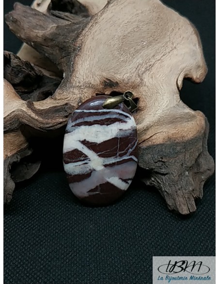 Pendentif en Jaspe noix de coco de 49 * 32.2 mm forme ovale de La Bijouterie Minérale