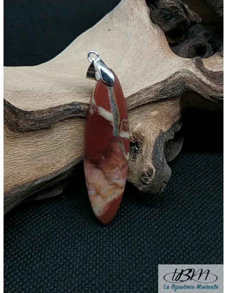 Pendentif en Jaspe noix de coco de 49* 13.9 mm forme ovale allongée par La Bijouterie Minerale