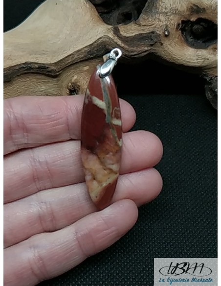 Pendentif en Jaspe noix de coco de 49* 13.9 mm forme ovale allongée de La Bijouterie Minerale