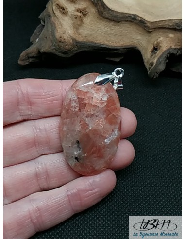 Pendentif en Sunstone (Héliolite ou Pierre de soleil) de 43 * 26.1 mm de forme ovale par La Bijouterie Minerale