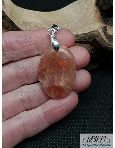 Pendentif en Sunstone (Héliolite ou Pierre de soleil) de 31.8 * 22 mm de forme ovale par La Bijouterie Minerale