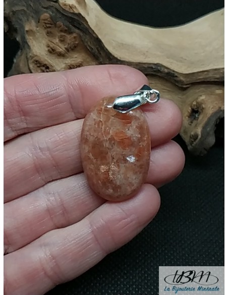 Pendentif en Sunstone (Héliolite ou Pierre de soleil) de 30.4 * 20.2 mm de forme ovale par La Bijouterie Minerale