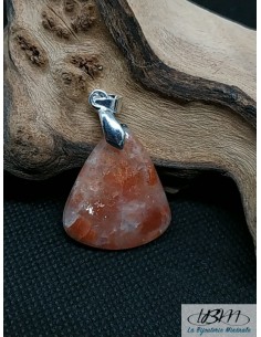 Pendentif en Sunstone (Héliolite ou Pierre de soleil) de 28.5 * 24.4 mm de forme triangulaire de La Bijouterie Minerale 2