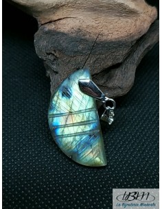 Pendentif en Labradorite de 31.4*16.3 mm gravée de La Bijouterie Minérale 2