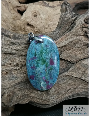 Pendentif en Cyanite-Rubis de 40 * 23.4 mm de forme ovale de La Bijouterie Minérale