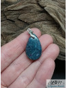 Pendentif en Cyanite-Rubis de 24 * 15.1 mm de forme goutte d'eau par La Bijouterie Minérale