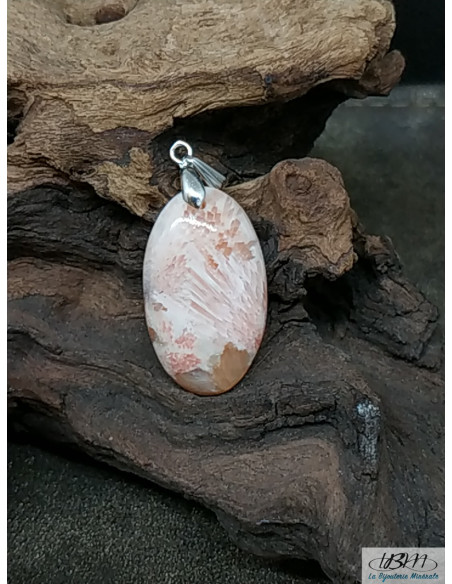 Pendentif en Scolécite de 33.5 * 20 mm de forme ovale de La Bijouterie Minerale
