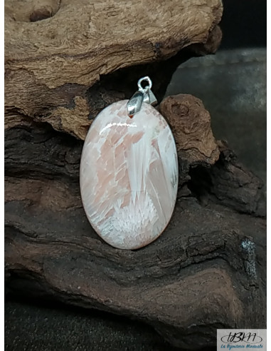 Pendentif en Scolécite de 37.1 * 24.5 mm de forme ovale par La Bijouterie Minerale