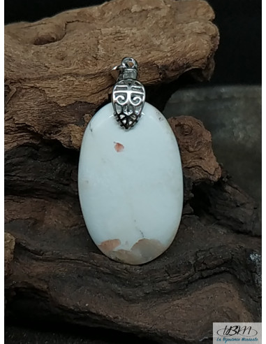 Pendentif en Scolécite de 46.1 * 26.1 mm de forme ovale de La Bijouterie Minérale