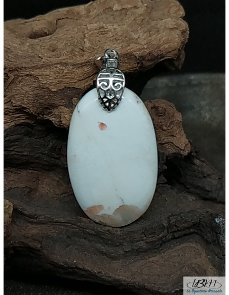 Pendentif en Scolécite de 46.1 * 26.1 mm de forme ovale de La Bijouterie Minérale