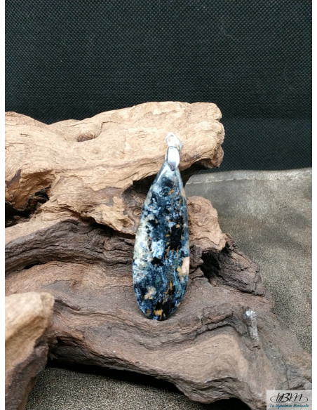 Pendentif en Pietersite de 52.5 * 17.7 mm en forme de goutte d'eau Par La  Bijouterie Minérale
