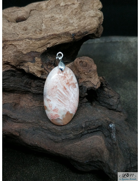 Pendentif en Scolécite de 33.5 * 20 mm de forme ovale de La Bijouterie Minerale