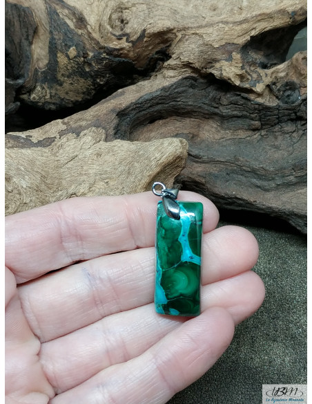Pendentif de Malachite de 28.9 * 12 mm de forme rectangulaire de La Bijouterie Minérale
