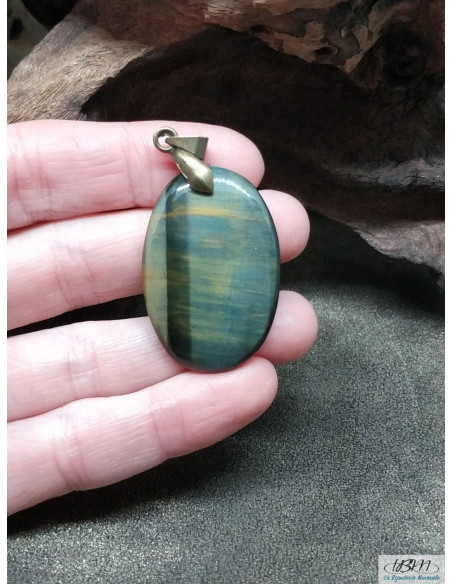 Pendentif en Oeil de faucon de 35.4 * 23.6 mm forme ovale de La Bijouterie Minerale