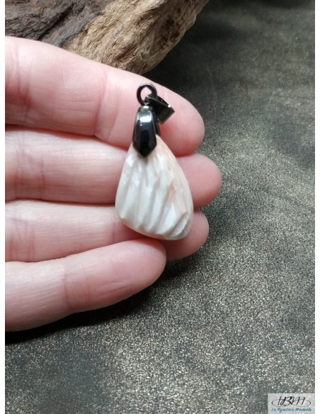 Pendentif en Scolécite de 24.5 * 15.6 mm finition druze de La Bijouterie Minerale