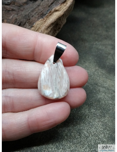 Pendentif en Scolécite de 23 * 16.3mm finition druze de La Bijouterie Minérale