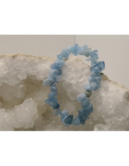 Bracelet baroque en chips d'Aigue Marine • La Bijouterie Minérale