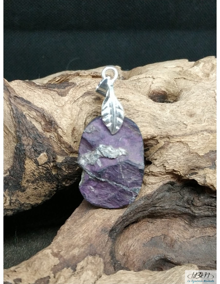 Pendentif en Purpurite de forme ovale de 29.2 * 20.1 mm rendu druze (non poli) de La Bijouterie Minérale