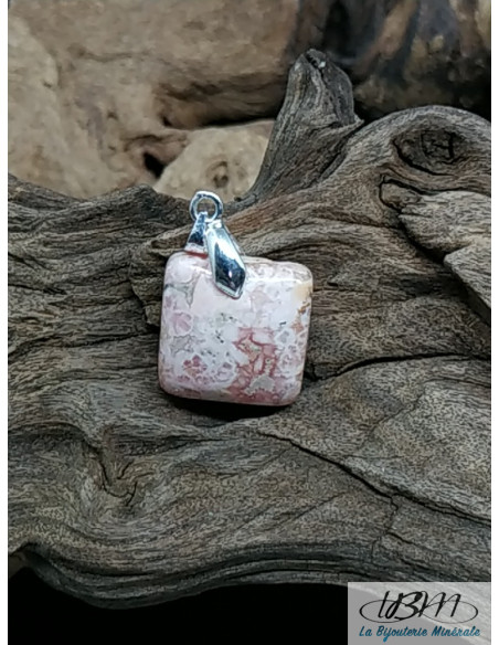 Pendentif en Rhodocrosite de 19.2 * 19.3 mm de forme carré de La Bijouterie Minérale